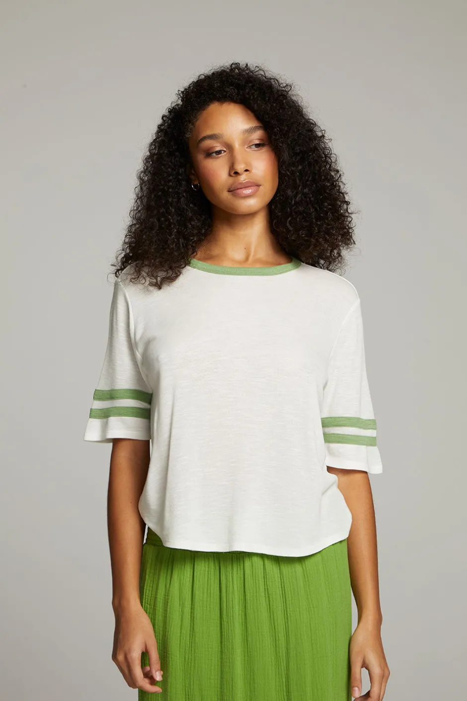 Women Chaser Brand Enrique White Short Sleeve