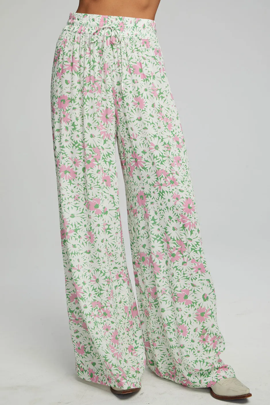 Women Chaser Brand Hudson Joggers - Grass Daisy Floral
