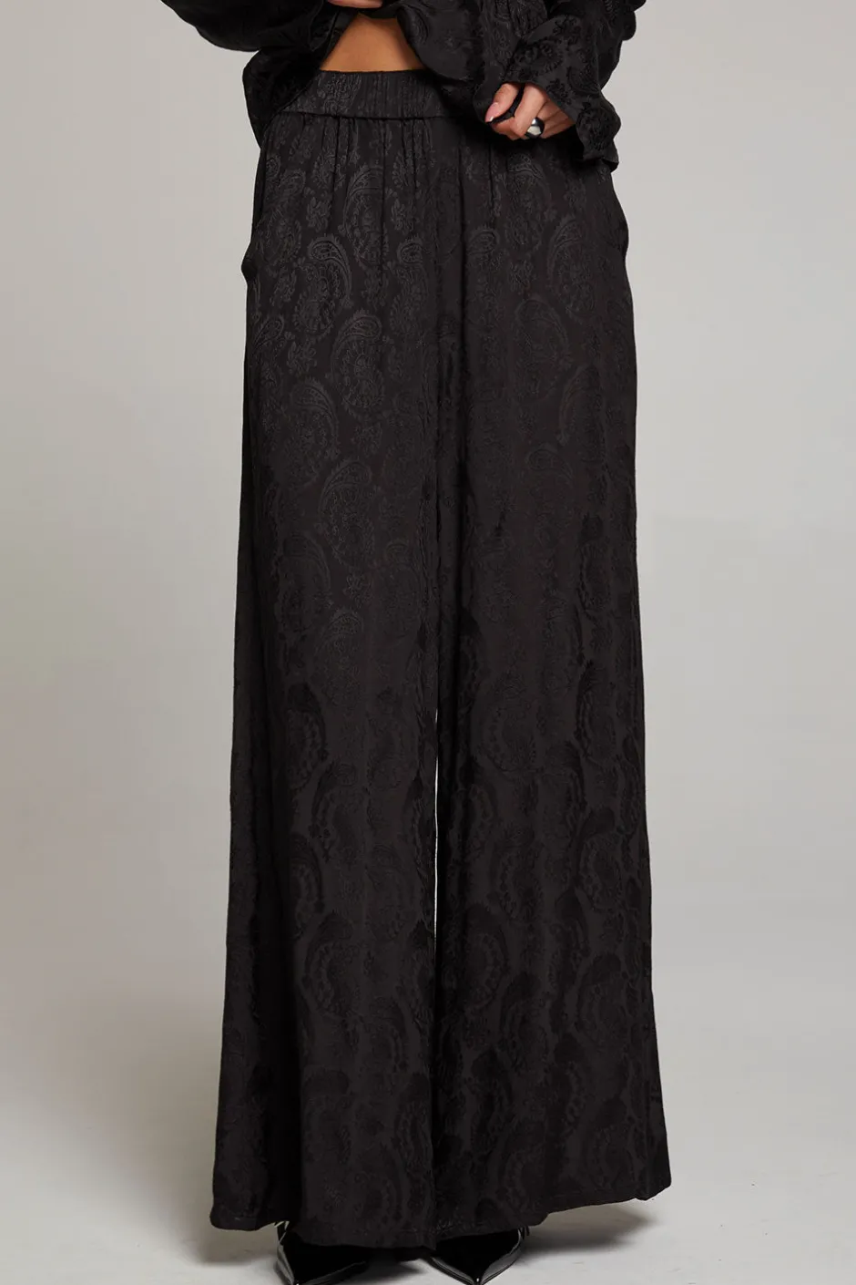 Women Chaser Brand Journey Licorice Pant