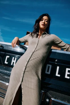 Women Chaser Brand Long Sleeve Button Down Collar Dress