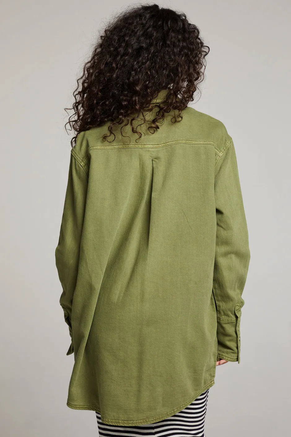 Women Chaser Brand Sweet Pea Sphagnum Button Up